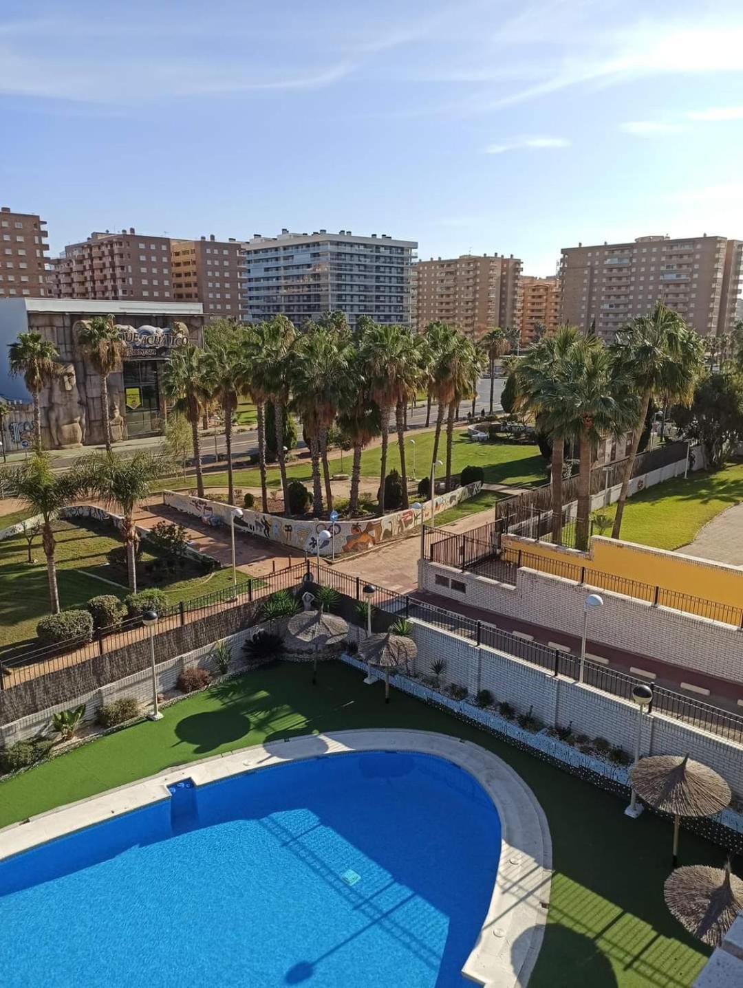 En Magic World. Nueva Marina Dor Apartament *